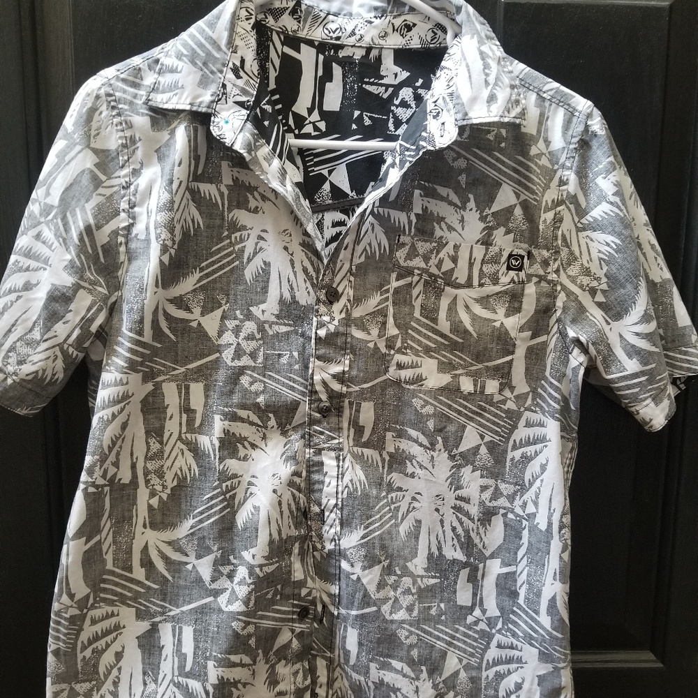 Grey white Men's hawaiian style shirt Palm trees